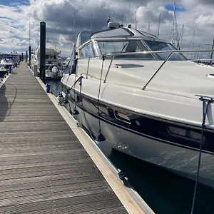 Luxury Boat Botel